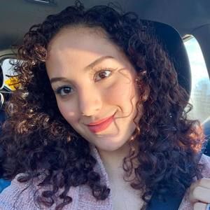 Meet your Posher, Alejandra